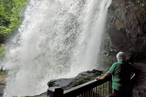 Lee Duquette under Dry Falls